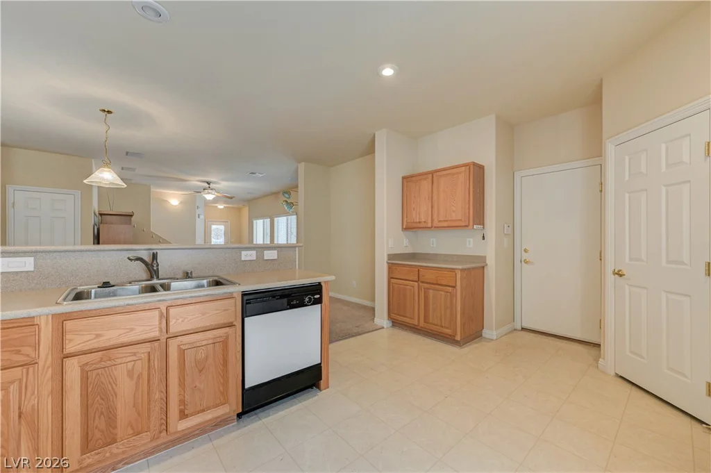 1711 Spotted Wolf, Las Vegas, NV 89123