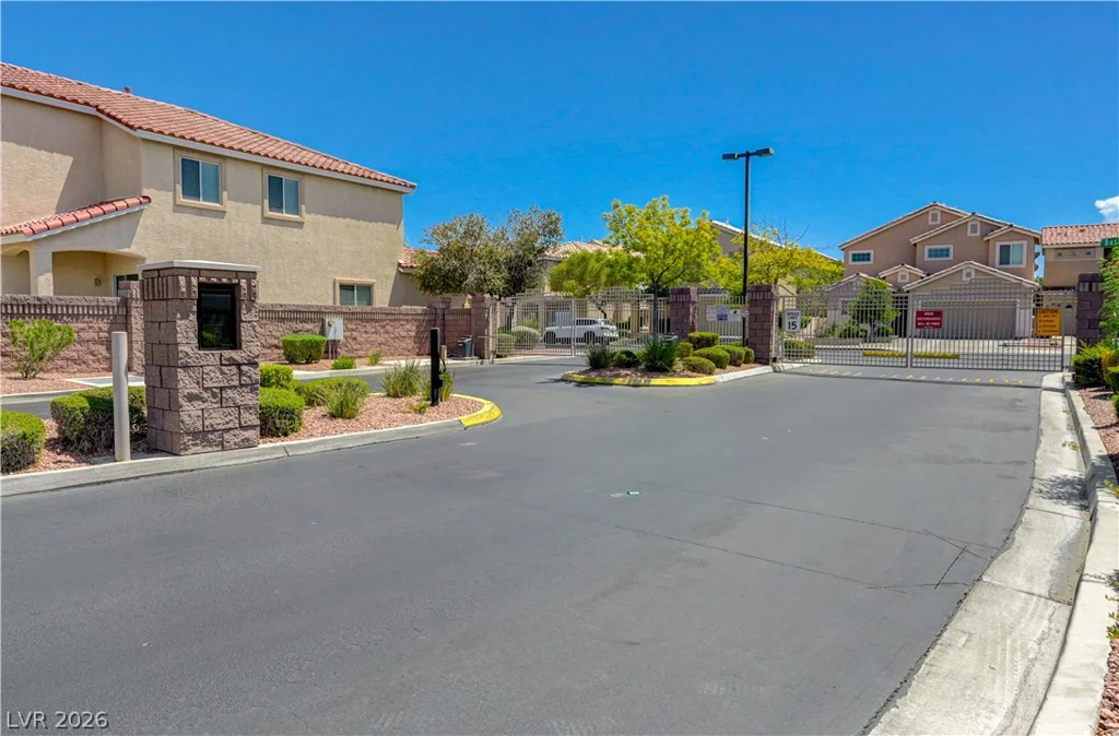 1711 Spotted Wolf, Las Vegas, NV 89123