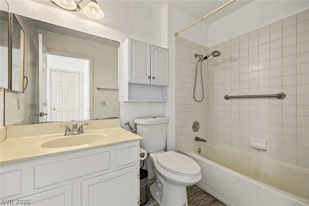 7429 Tamarind, Las Vegas, NV 89147