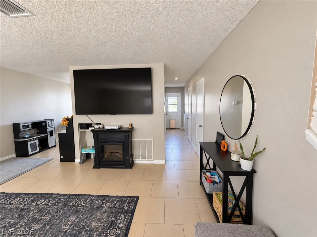 651 Greenbriar Townhouse, Las Vegas, NV 89121