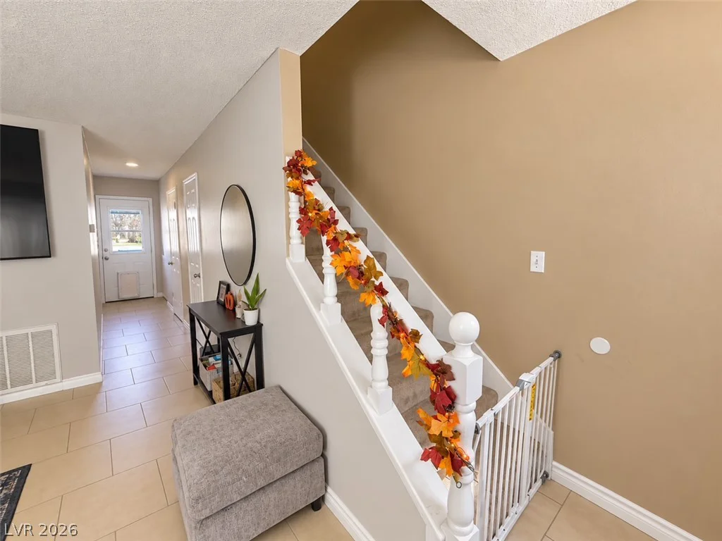 651 Greenbriar Townhouse, Las Vegas, NV 89121