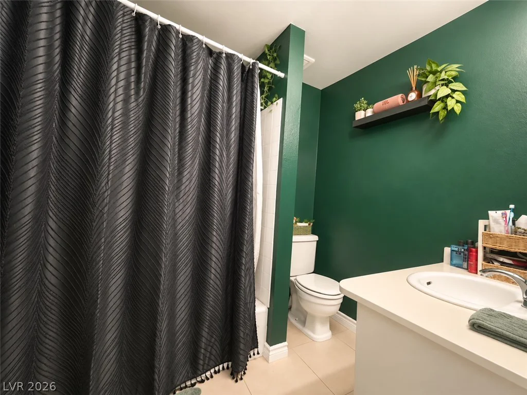 651 Greenbriar Townhouse, Las Vegas, NV 89121