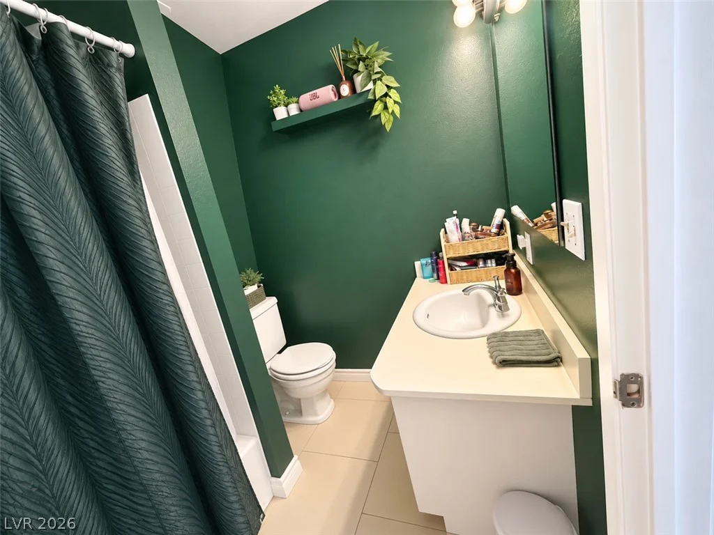 651 Greenbriar Townhouse, Las Vegas, NV 89121