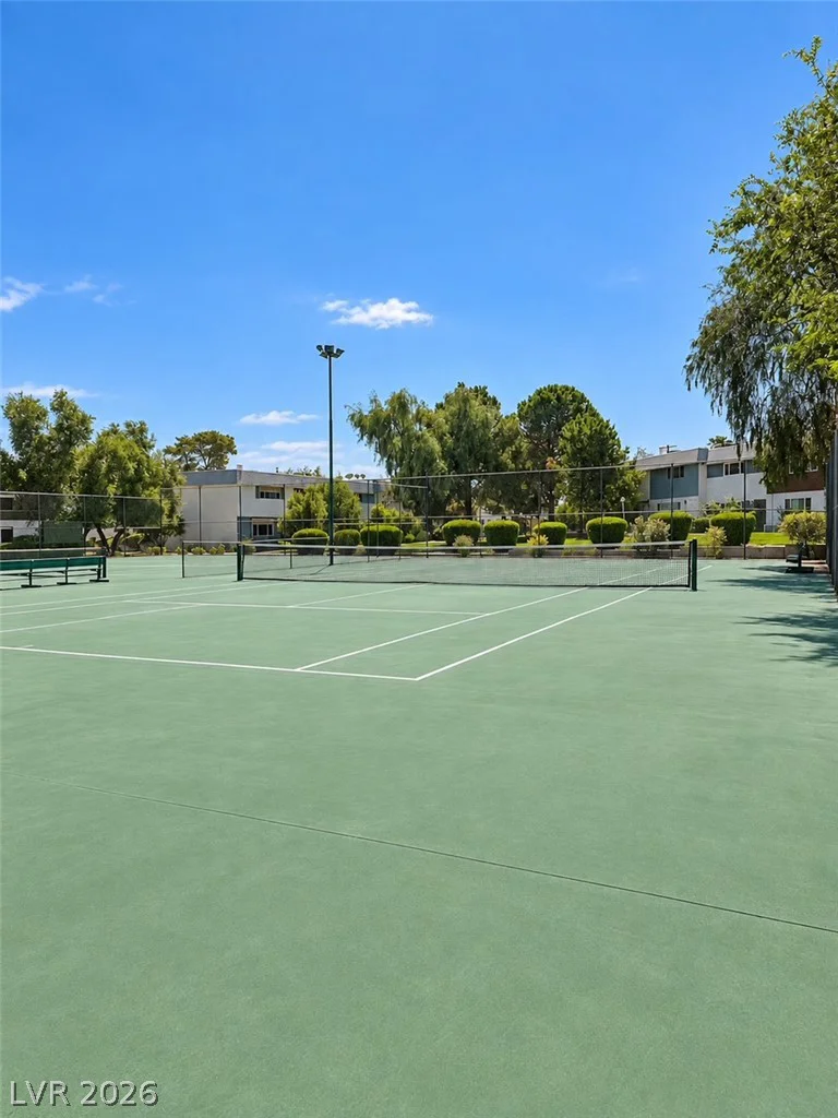 651 Greenbriar Townhouse, Las Vegas, NV 89121