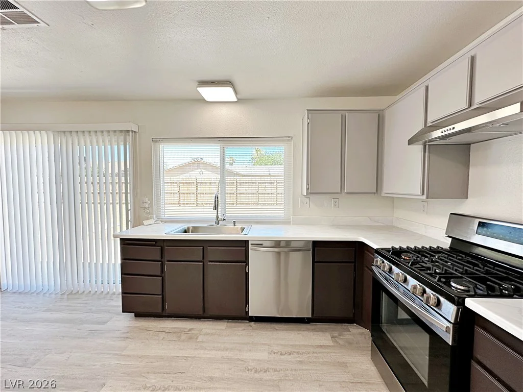 2501 Oak Glen, Las Vegas, NV 89115