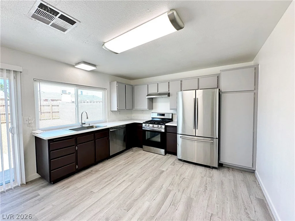 2501 Oak Glen, Las Vegas, NV 89115