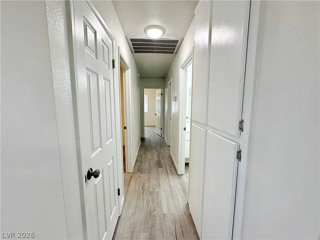 2501 Oak Glen, Las Vegas, NV 89115