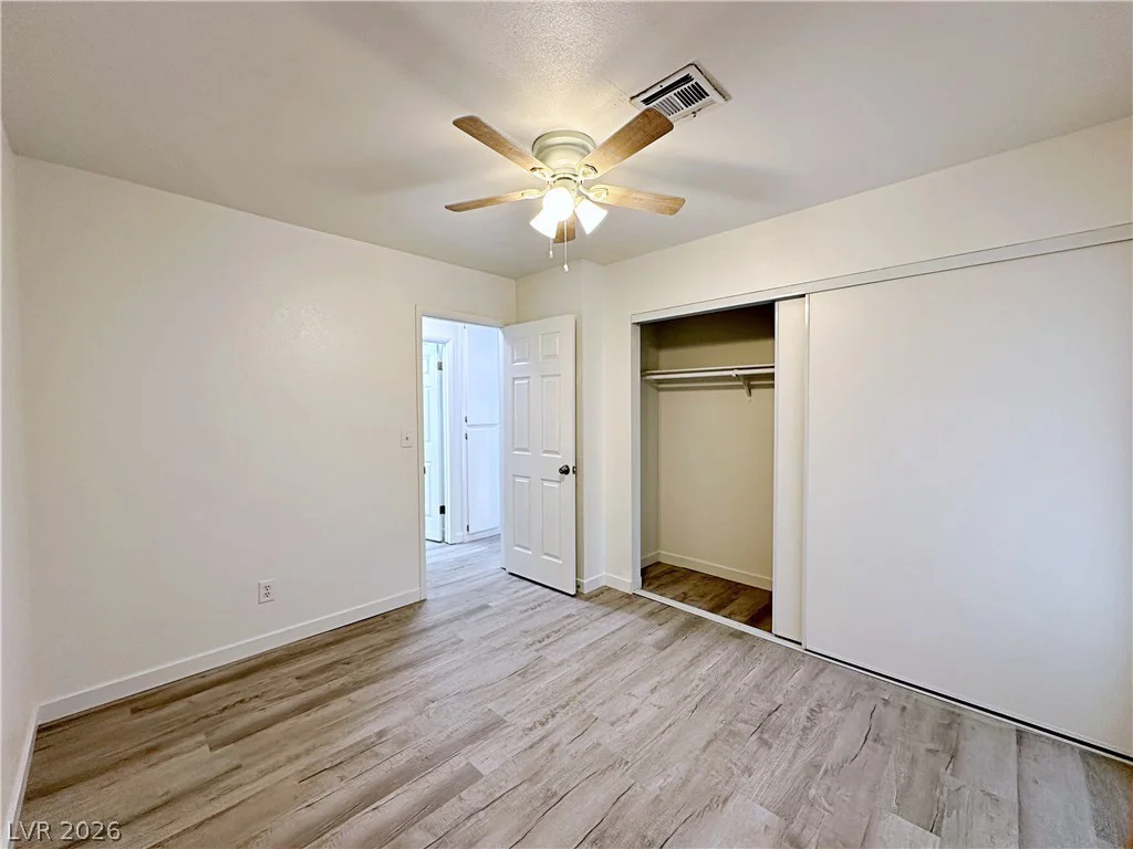 2501 Oak Glen, Las Vegas, NV 89115