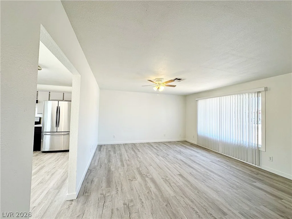 2501 Oak Glen, Las Vegas, NV 89115