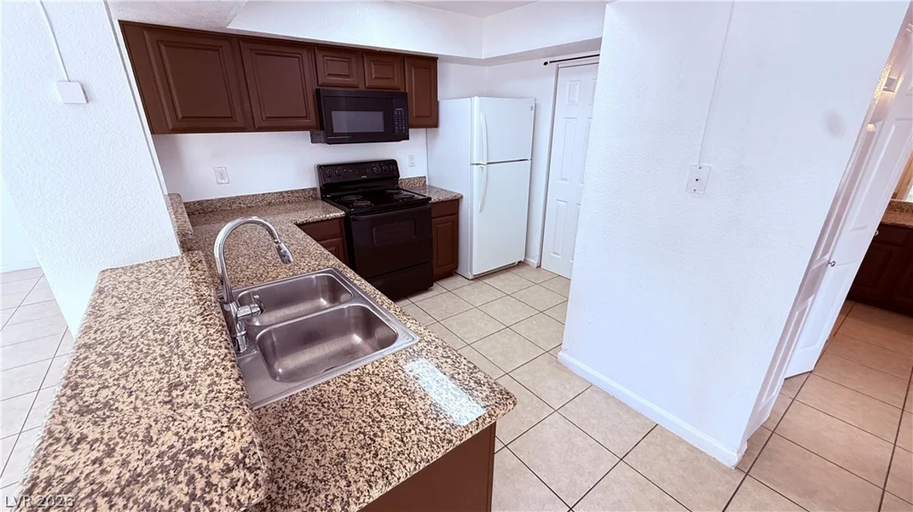 6800 Lake Mead, Las Vegas, NV 89156