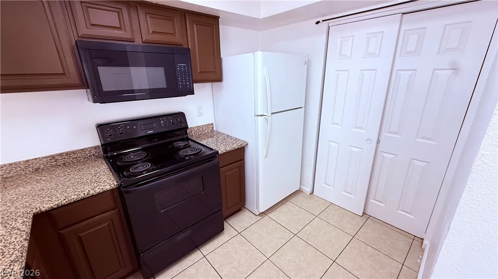 6800 Lake Mead, Las Vegas, NV 89156