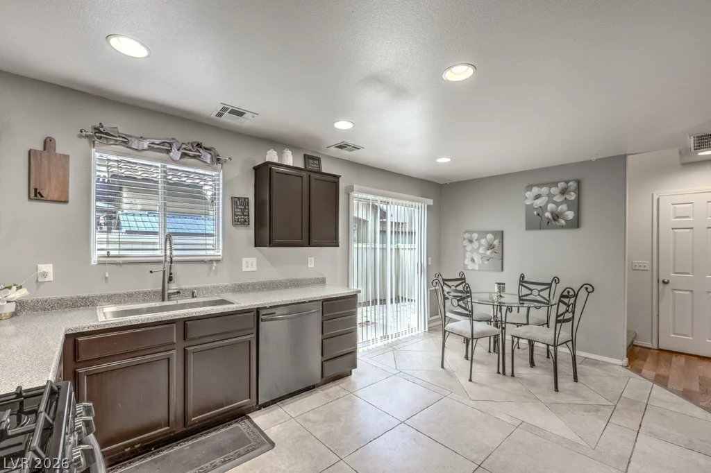 10669 Pueblo Springs, Las Vegas, NV 89183