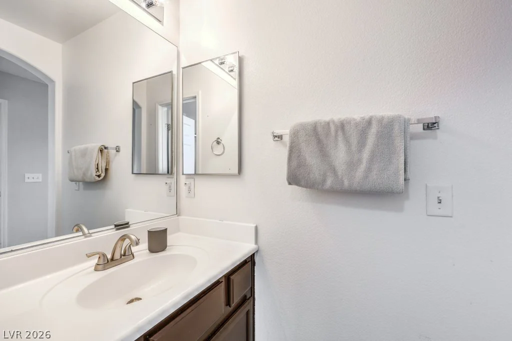 10669 Pueblo Springs, Las Vegas, NV 89183