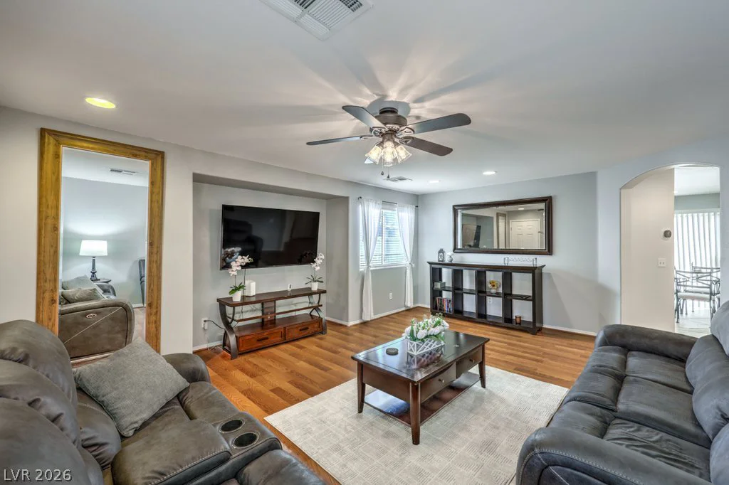 10669 Pueblo Springs, Las Vegas, NV 89183