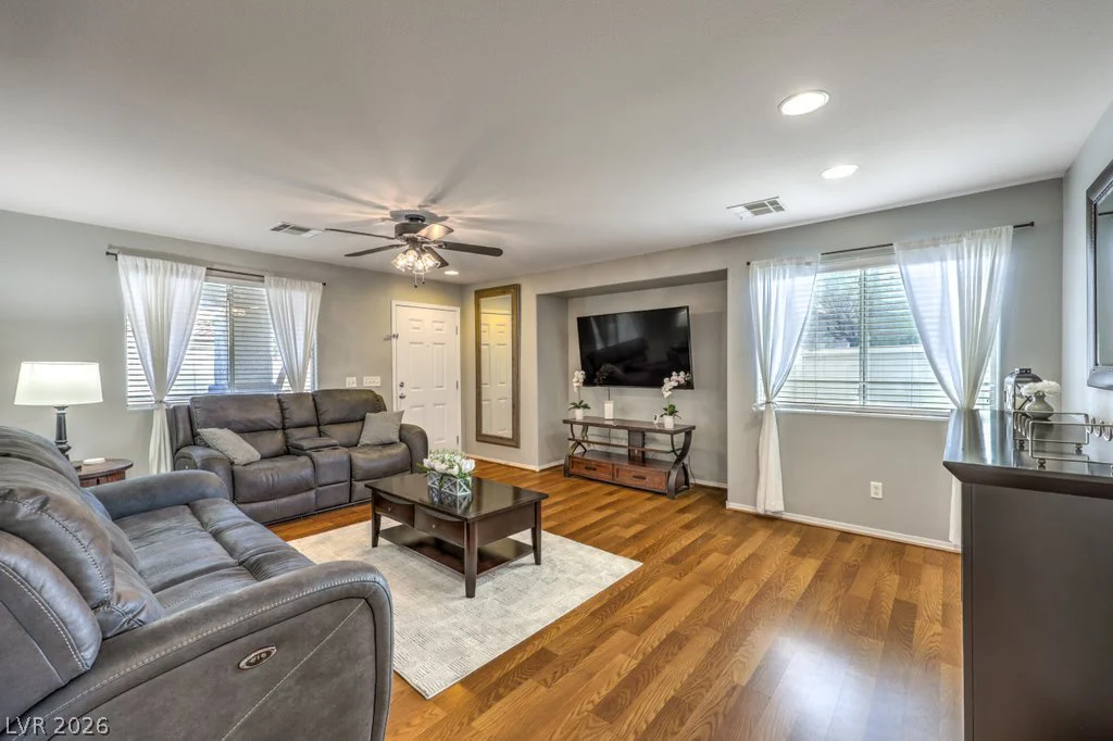 10669 Pueblo Springs, Las Vegas, NV 89183