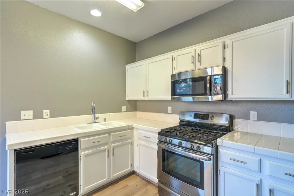 2704 Wooly Rose, Las Vegas, NV 89106
