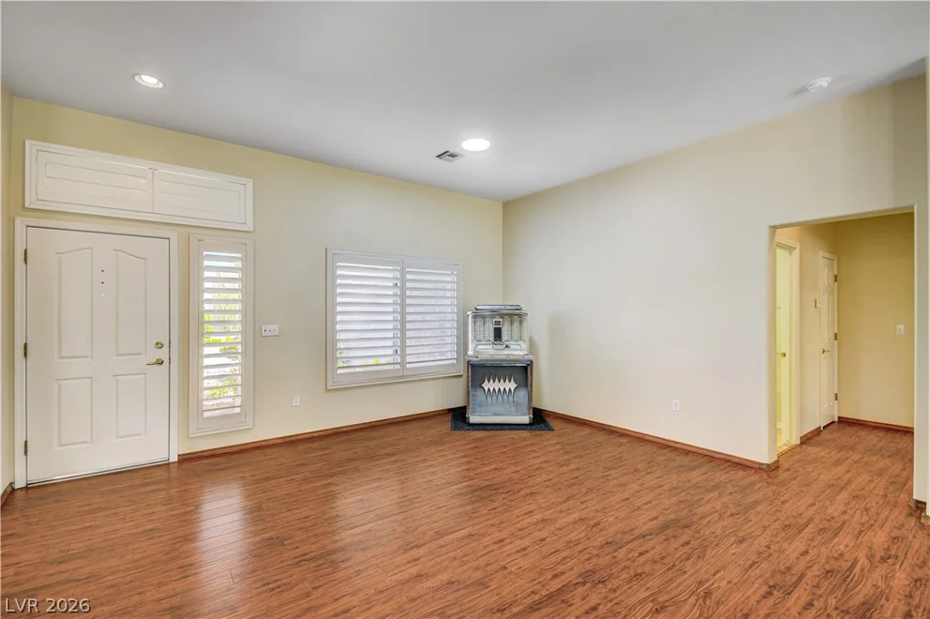 11024 Clarion, Las Vegas, NV 89134