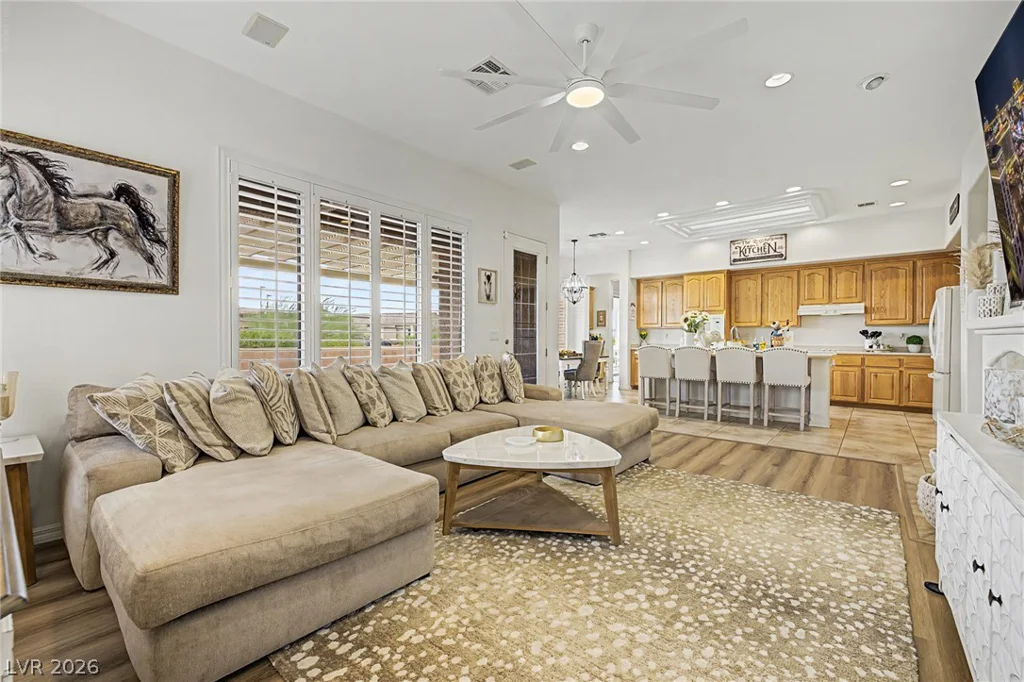 2005 Shelbyville, Henderson, NV 89052