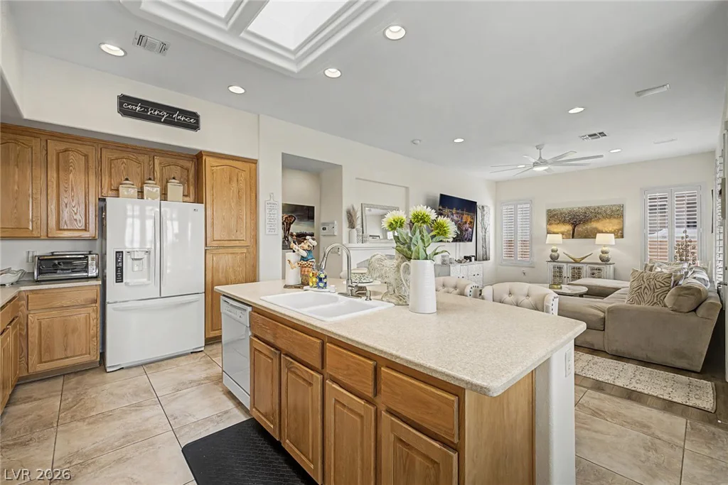 2005 Shelbyville, Henderson, NV 89052