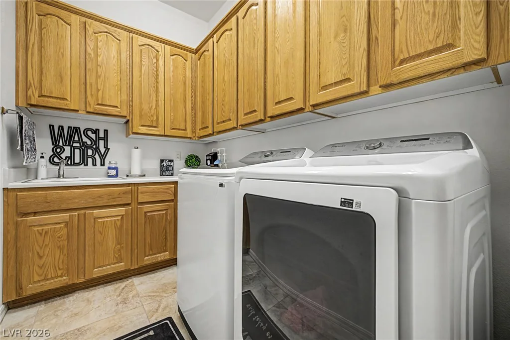 2005 Shelbyville, Henderson, NV 89052