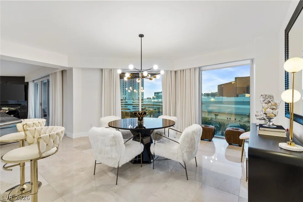 2857 Paradise, Las Vegas, NV 89109