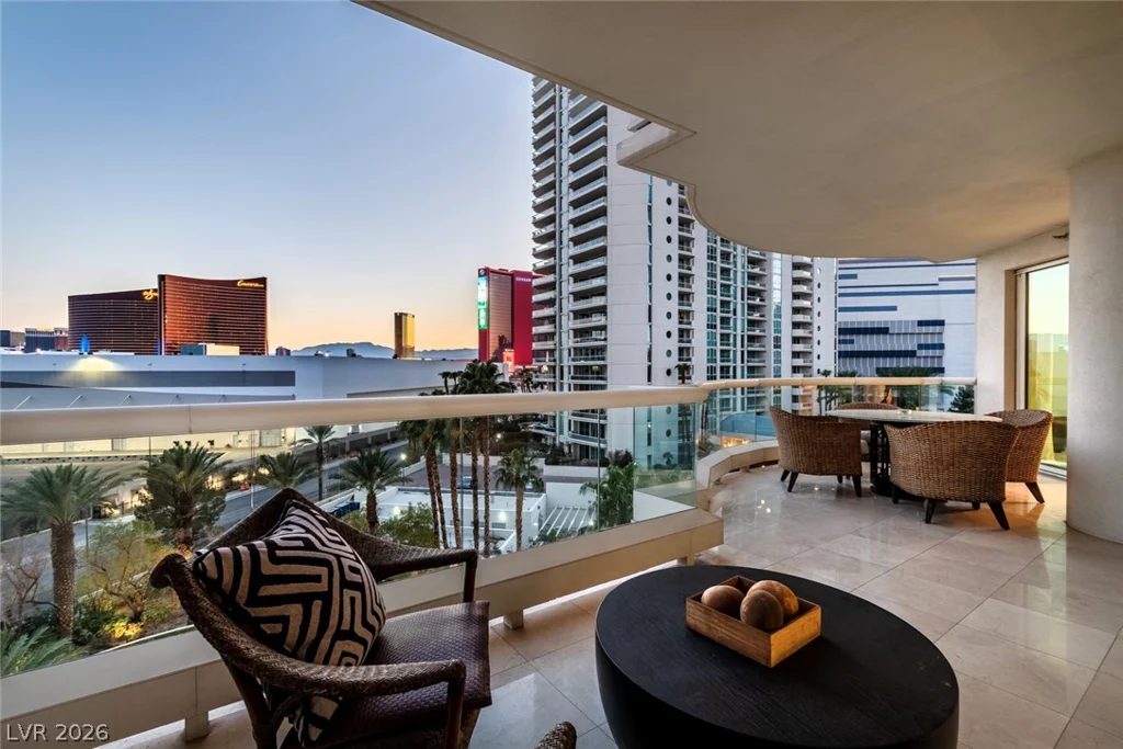 2857 Paradise, Las Vegas, NV 89109