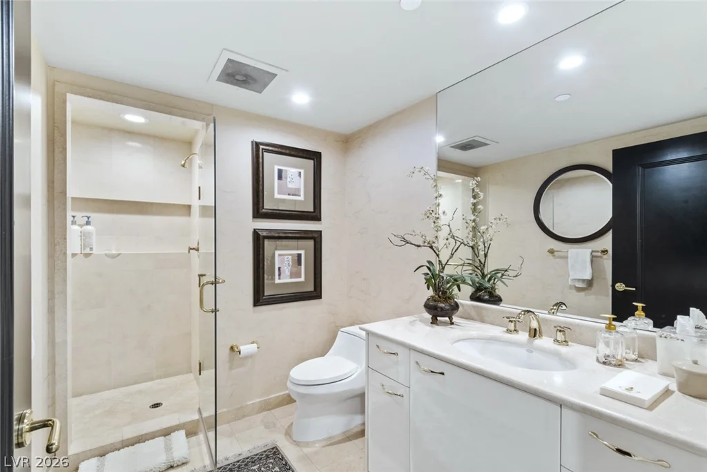 2857 Paradise, Las Vegas, NV 89109