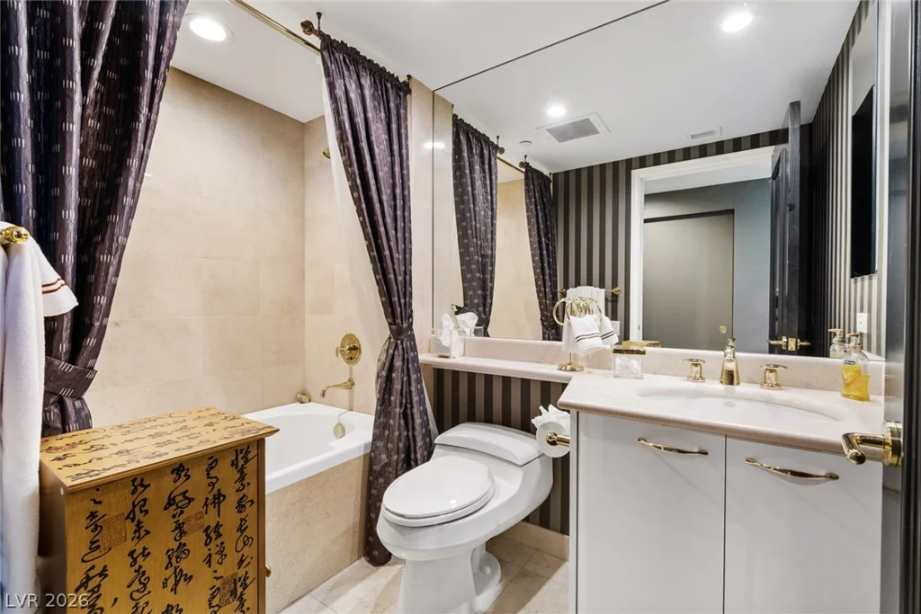 2857 Paradise, Las Vegas, NV 89109