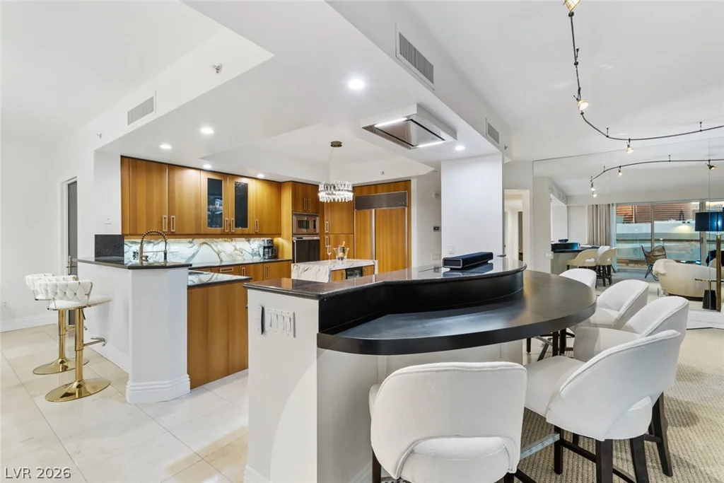 2857 Paradise, Las Vegas, NV 89109