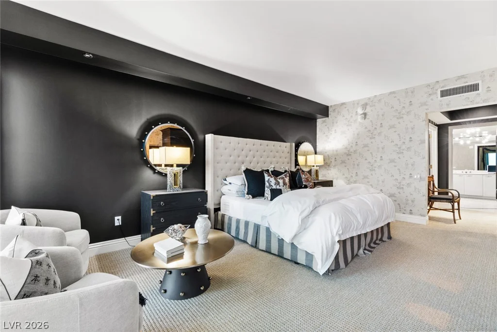 2857 Paradise, Las Vegas, NV 89109