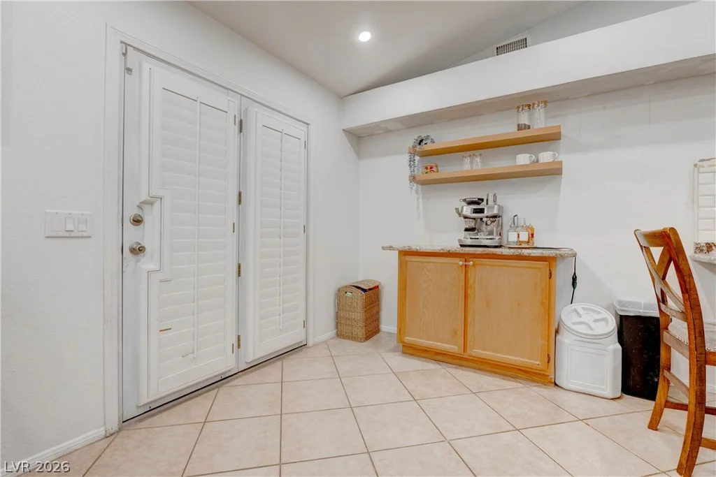 3500 Tenaya, Las Vegas, NV 89129