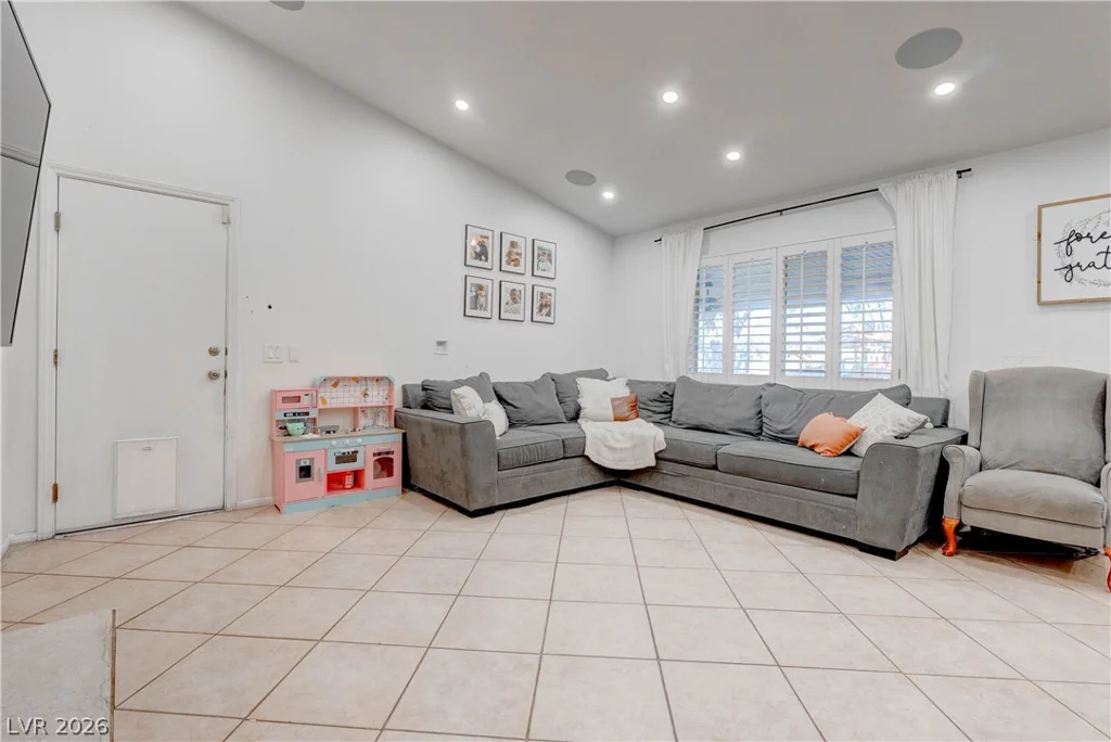 3500 Tenaya, Las Vegas, NV 89129