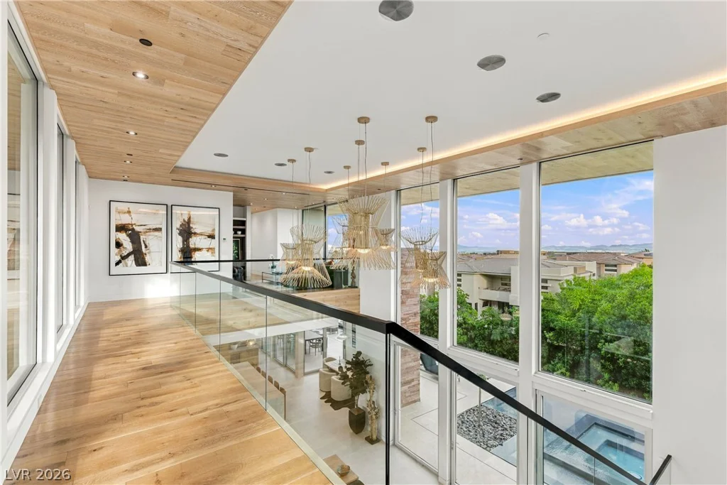 38 Hawkeye, Las Vegas, NV 89135