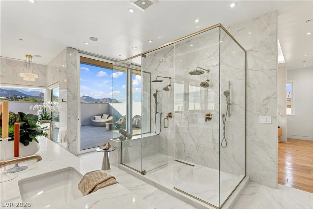 38 Hawkeye, Las Vegas, NV 89135
