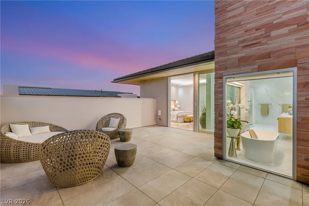 38 Hawkeye, Las Vegas, NV 89135