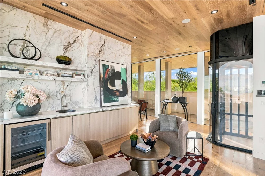 38 Hawkeye, Las Vegas, NV 89135