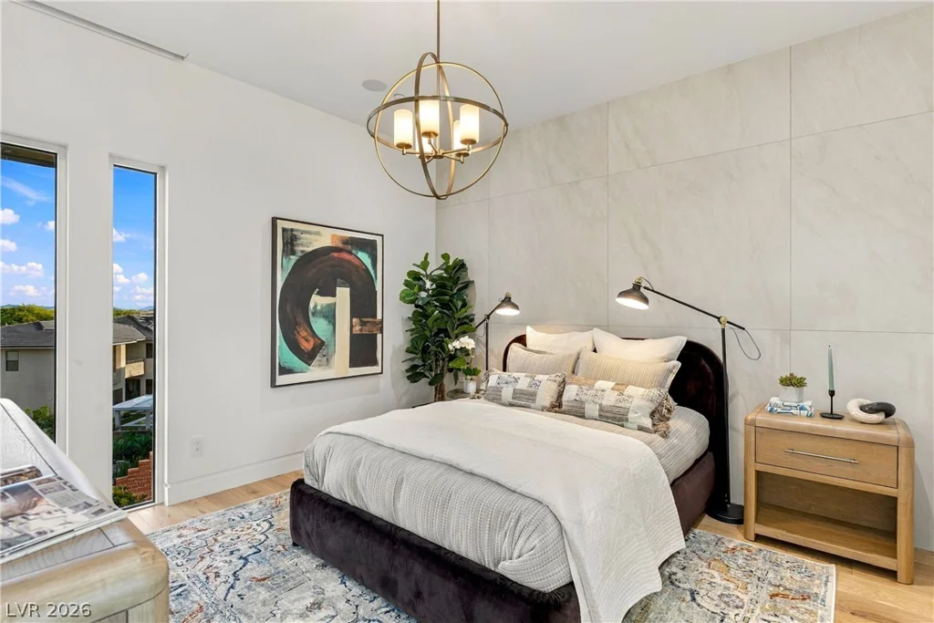 38 Hawkeye, Las Vegas, NV 89135