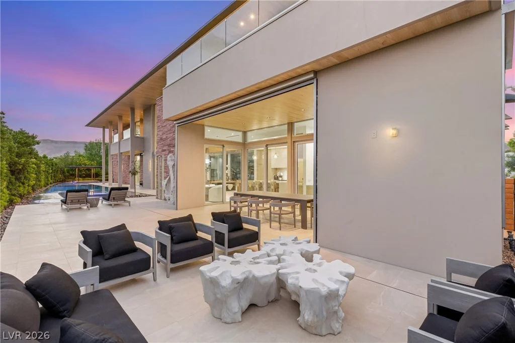 38 Hawkeye, Las Vegas, NV 89135