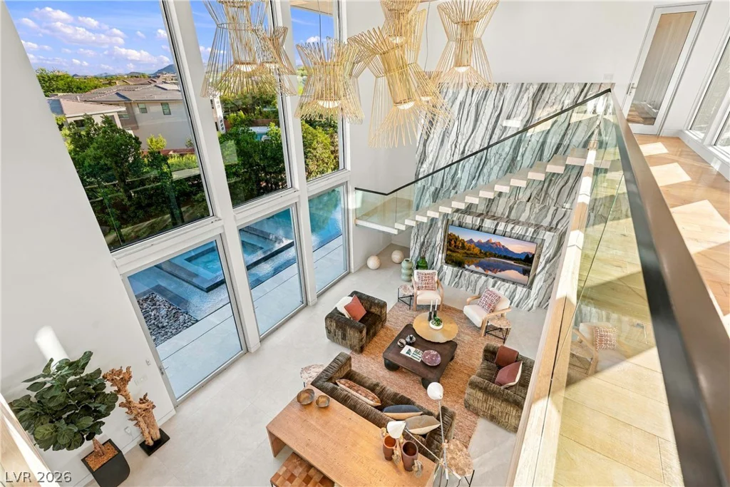 38 Hawkeye, Las Vegas, NV 89135