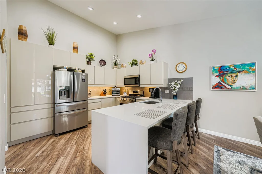10059 Oak Creek Canyon, Las Vegas, NV 89147