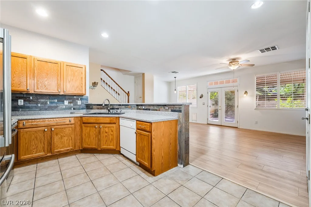 6245 Dan Blocker, Henderson, NV 89011