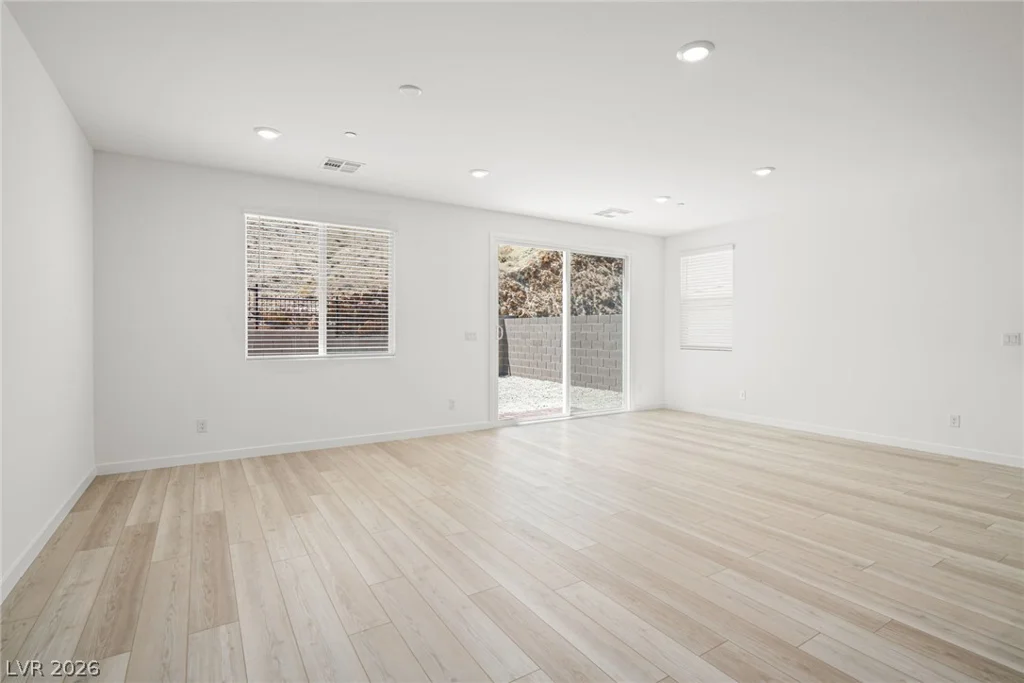 1429 Bianca Falls, Henderson, NV 89011