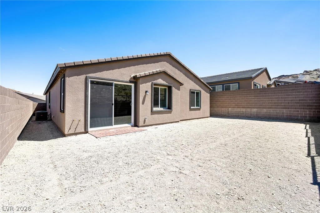 1429 Bianca Falls, Henderson, NV 89011