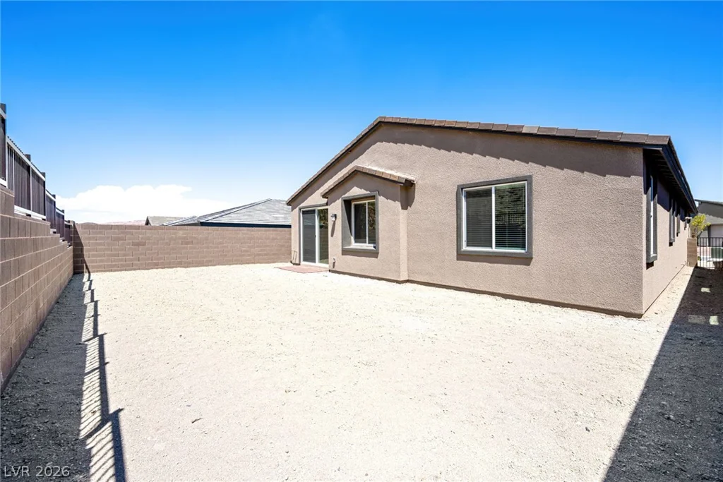 1429 Bianca Falls, Henderson, NV 89011