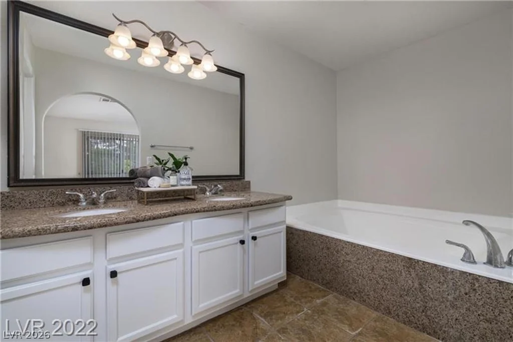 1814 Decatur, Las Vegas, NV 89108