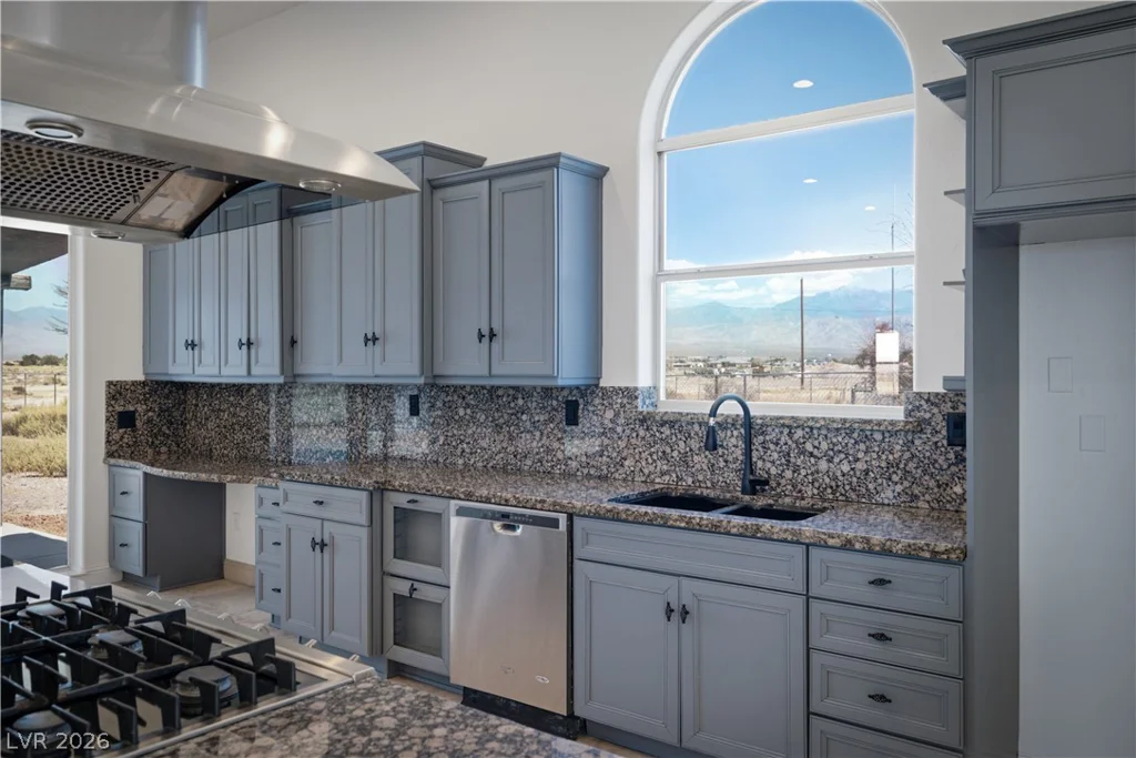 460 Hickory, Pahrump, NV 89048