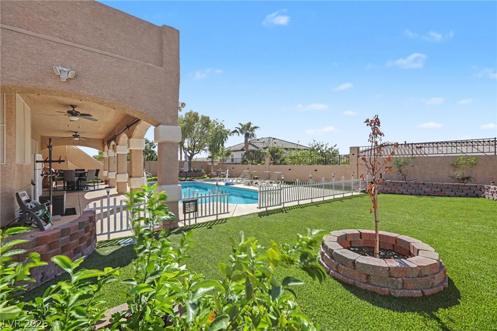 855 Sun Shimmer, Las Vegas, NV 89110