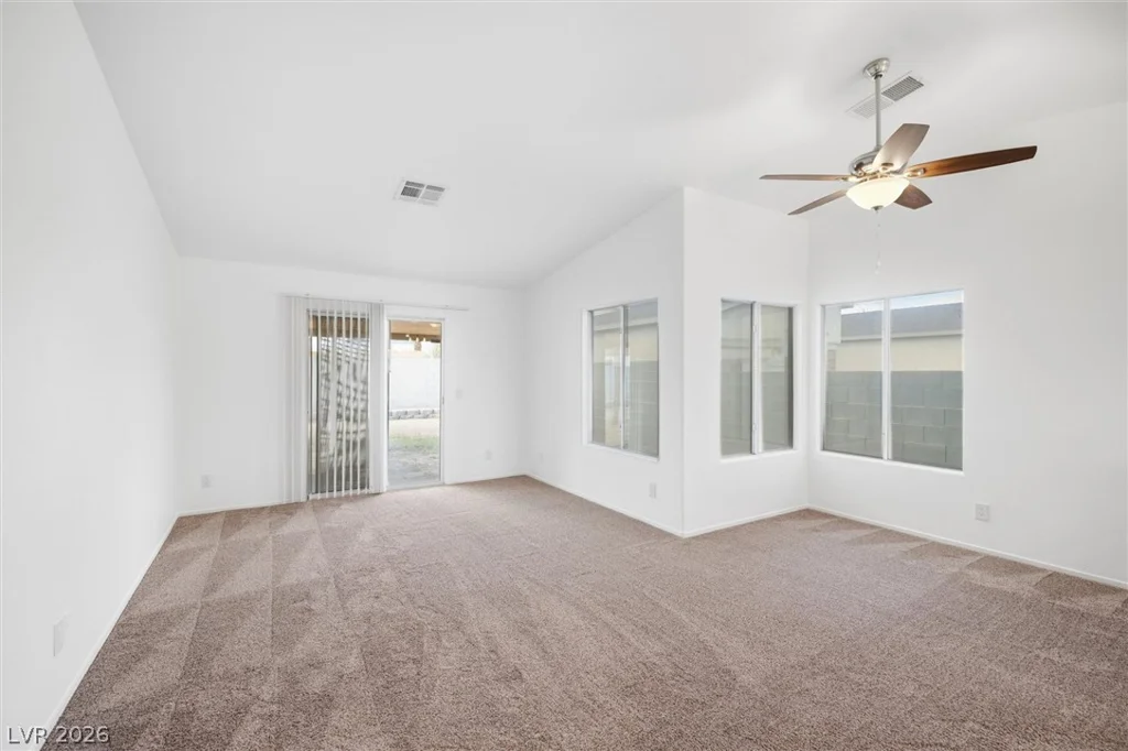 2441 Saguaro Point, Las Vegas, NV 89115