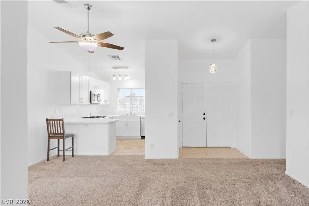 2441 Saguaro Point, Las Vegas, NV 89115