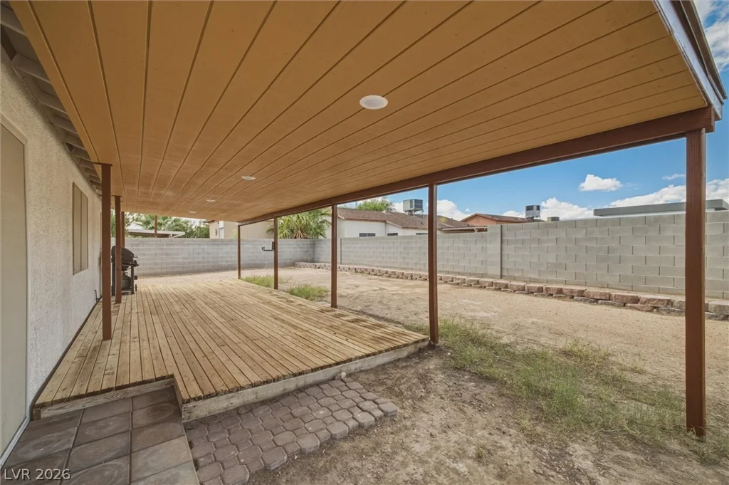 2441 Saguaro Point, Las Vegas, NV 89115